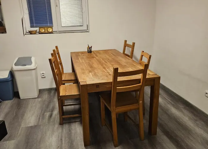 Appartement Baracek, Baraque
